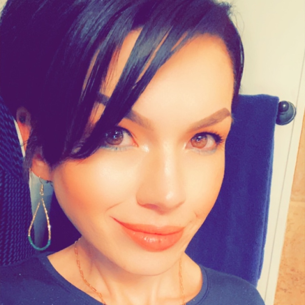 Meet your Posher, Leandra